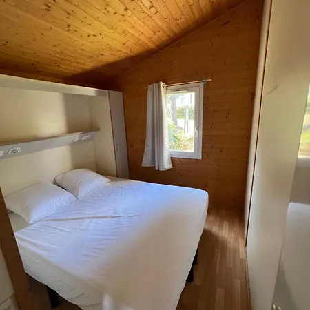 Vue Degagee Sur Au Loin Horská chata